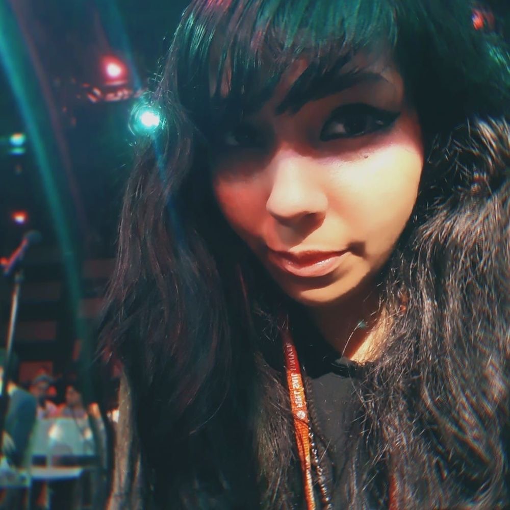 Meet your Posher, Saya